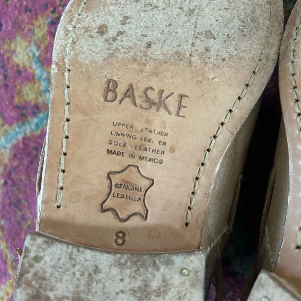 Baske | Women's Tan Leather Lexi Ankle Booties Back Zip Almond Toe Tassels Sz 8